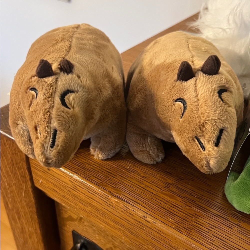 Plush Toy Collection with Cats and Bunnies - Picture 2 of 3